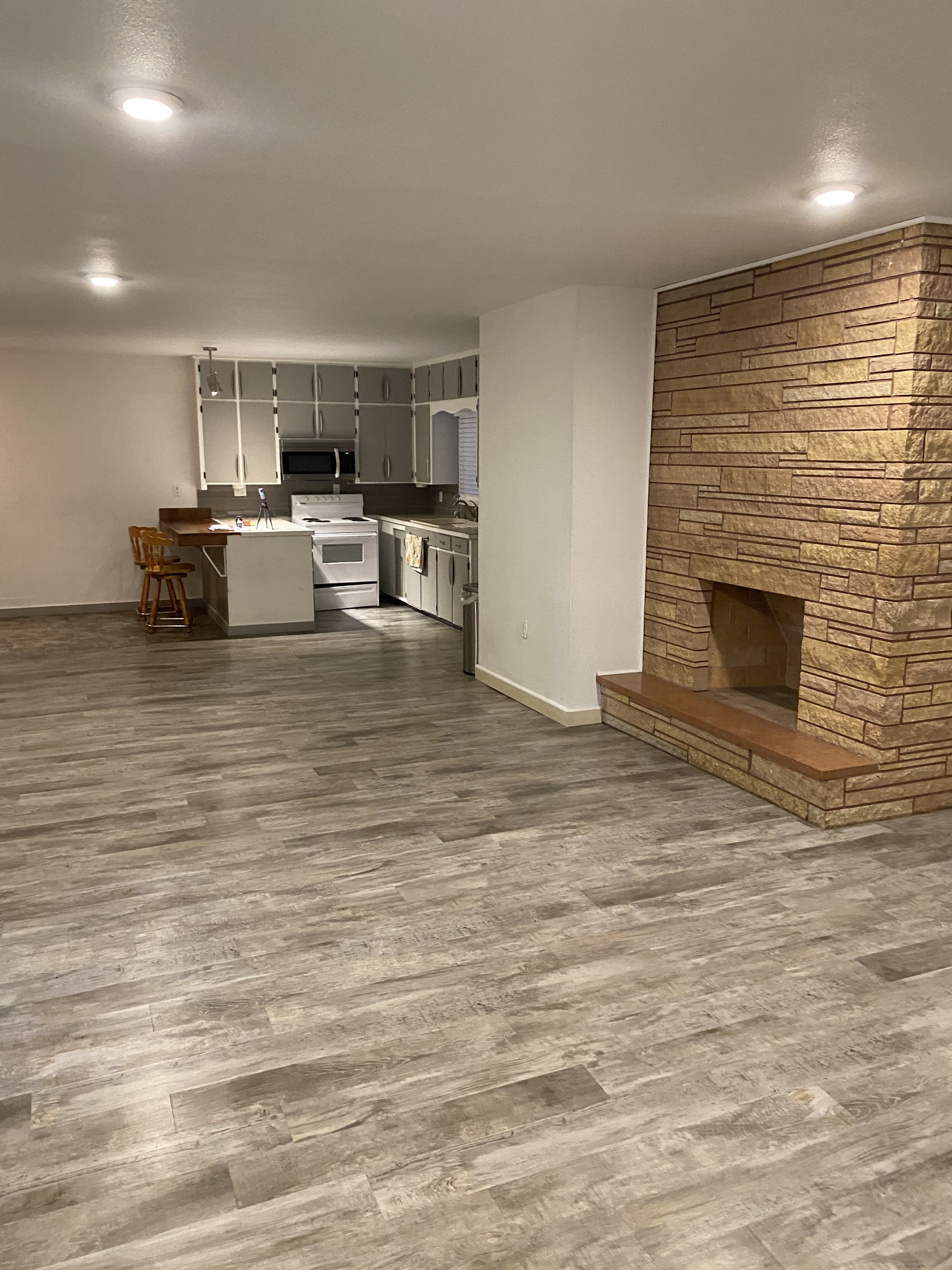 311 West 5th Street ( Water tower court) - 12